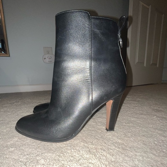 Coach Size 6 Black Leather Bootie Heel - Picture 6 of 8